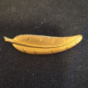 Vintage Danecraft 1/20 12KT GF Leaf Brooch